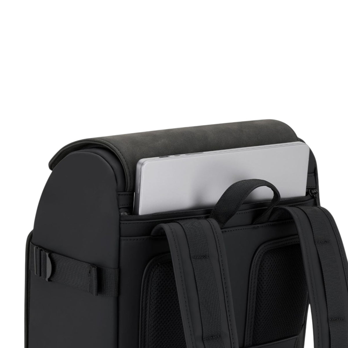 Lieblingstasche Bali Pro black backpack with padded laptop sleeve and adjustable straps.