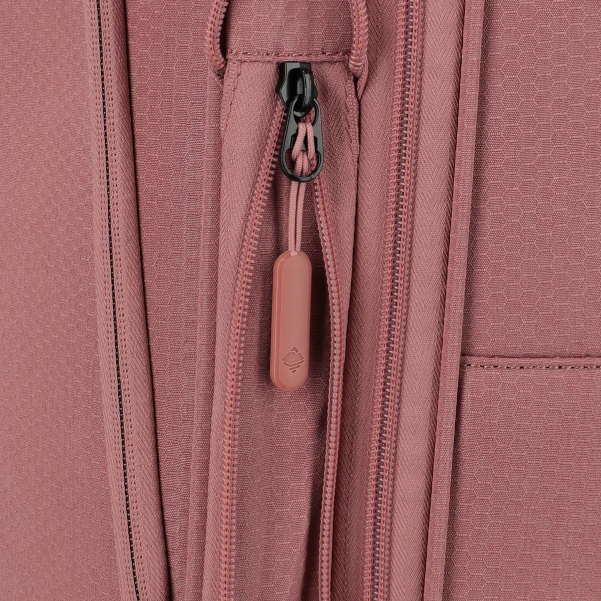 Lieblingstasche KICK OFF medium expandable trolley suitcase in dusty rose with textured fabric and zipper detail