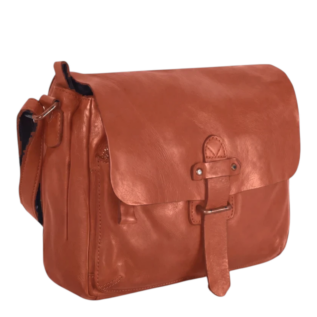 Lieblingstasche Laurel cognac brown leather messenger bag with a flap closure and vintage-style buckle detail.
