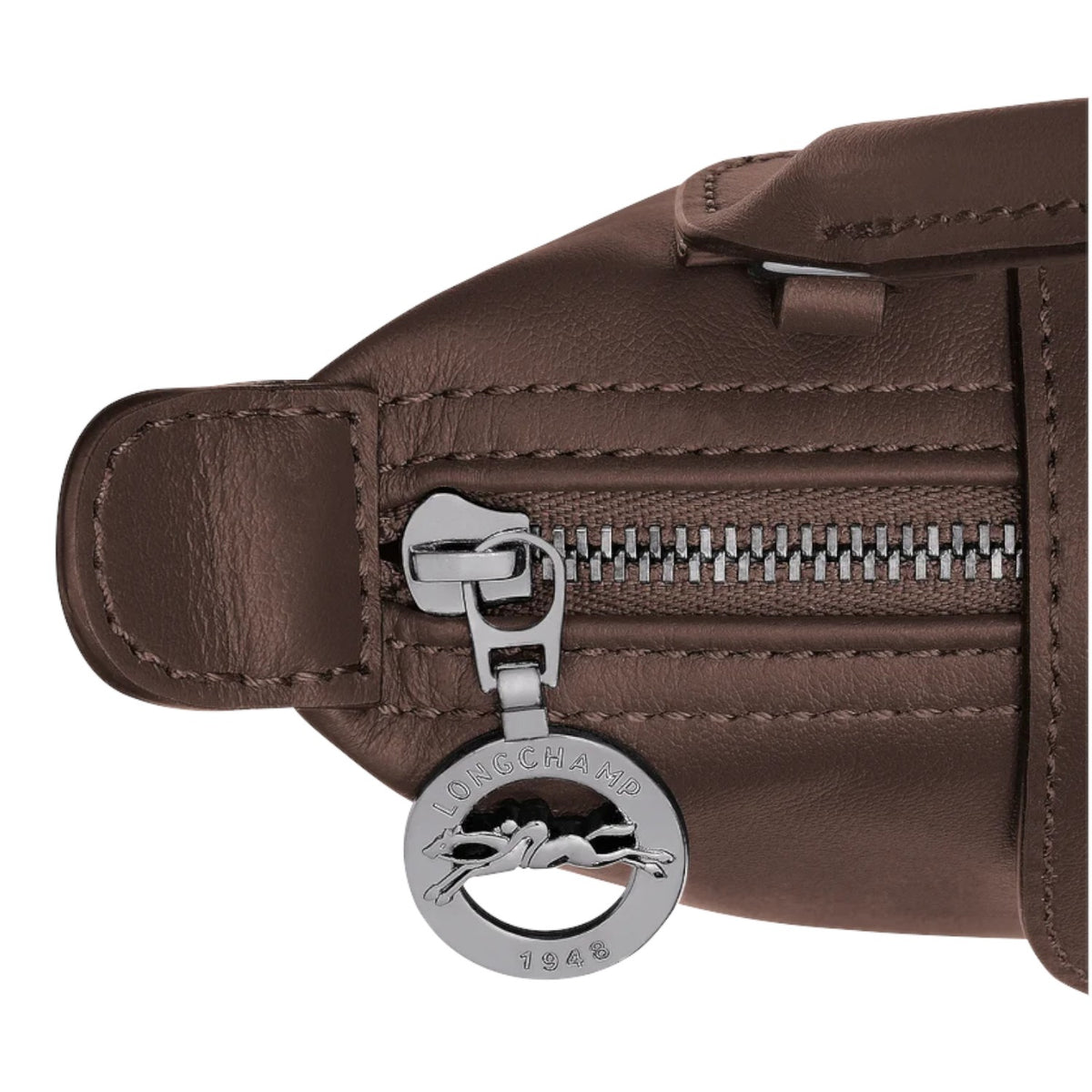 Lieblingstasche Le Pliage Xtra Pochette in brown leather with silver zipper and signature logo charm.
