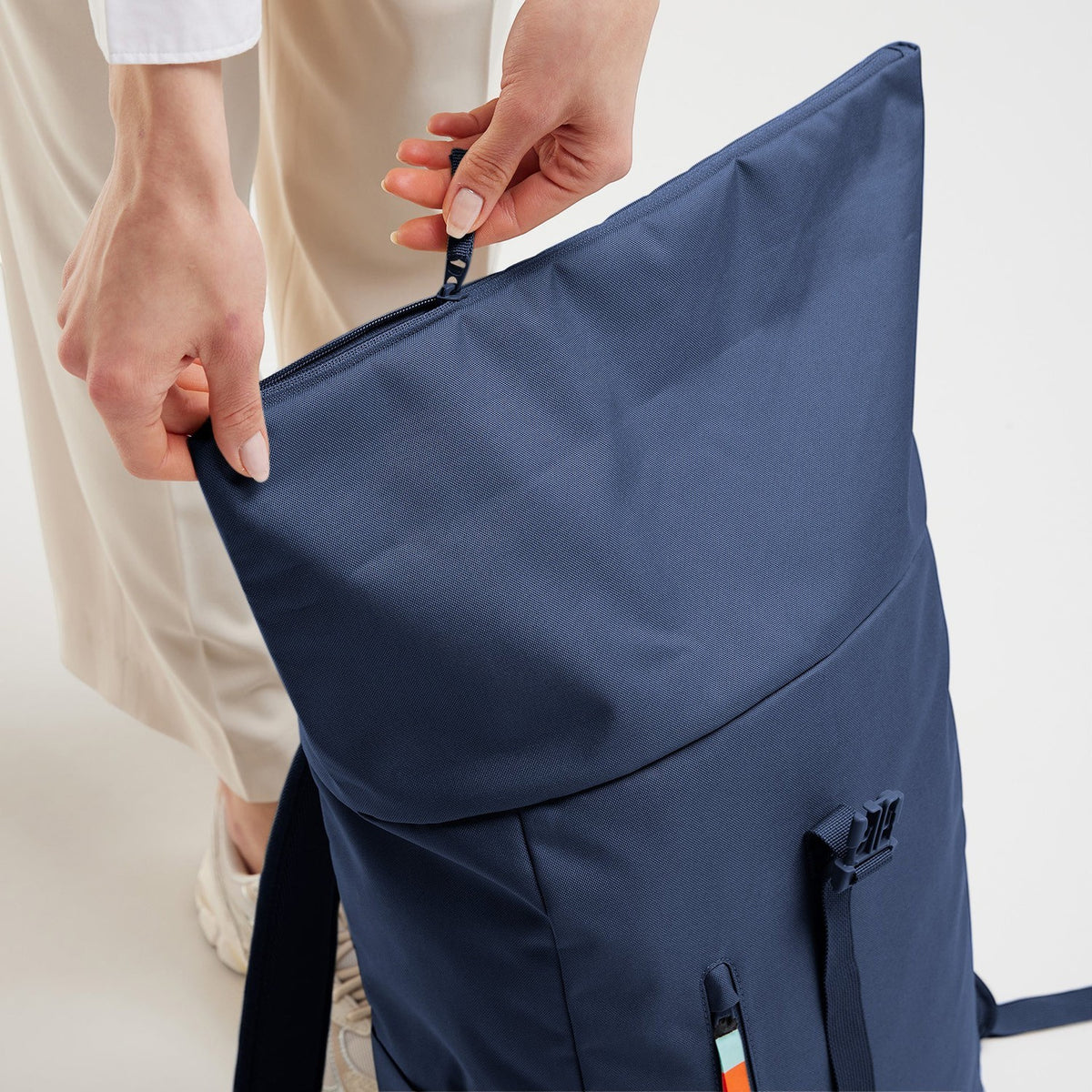 Lieblingstasche Rolltop Easy navy blue backpack with zip closure and buckle detail
