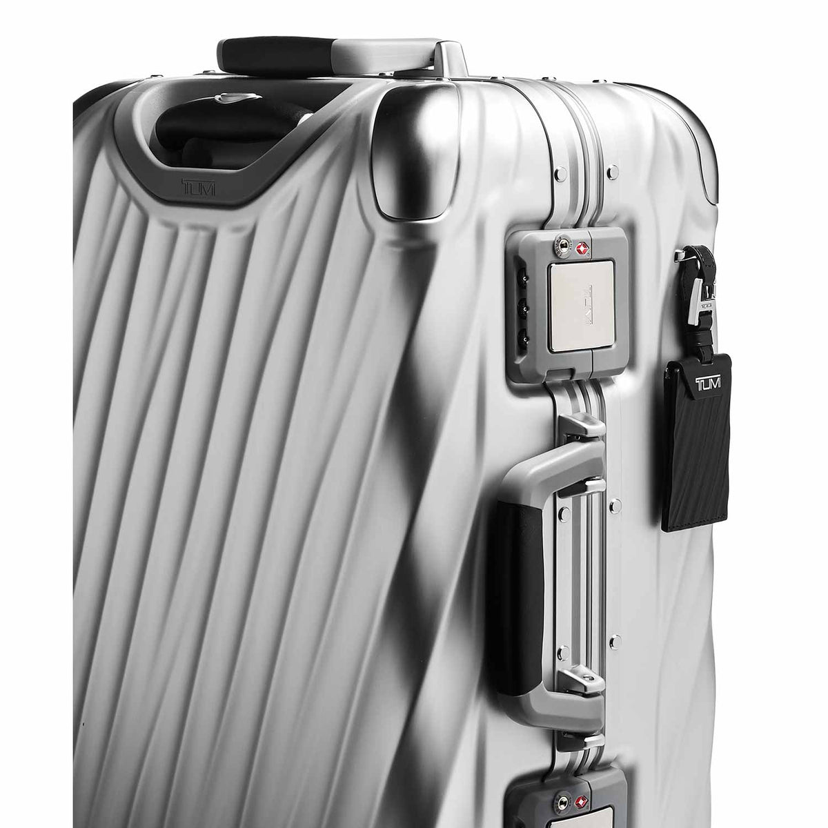 19 Degree Aluminium International Carry-On